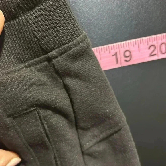 TeK Gear Bermuda Mid rise,moisture wicking,pockets,elastic draw cord waist - Picture 4 of 9